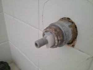 Replace Bathtub Faucet Cartridge