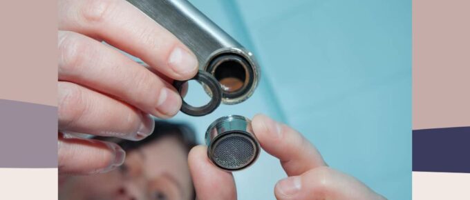 How-to-Remove-Aerator-From-Pull-Down-Faucet-1